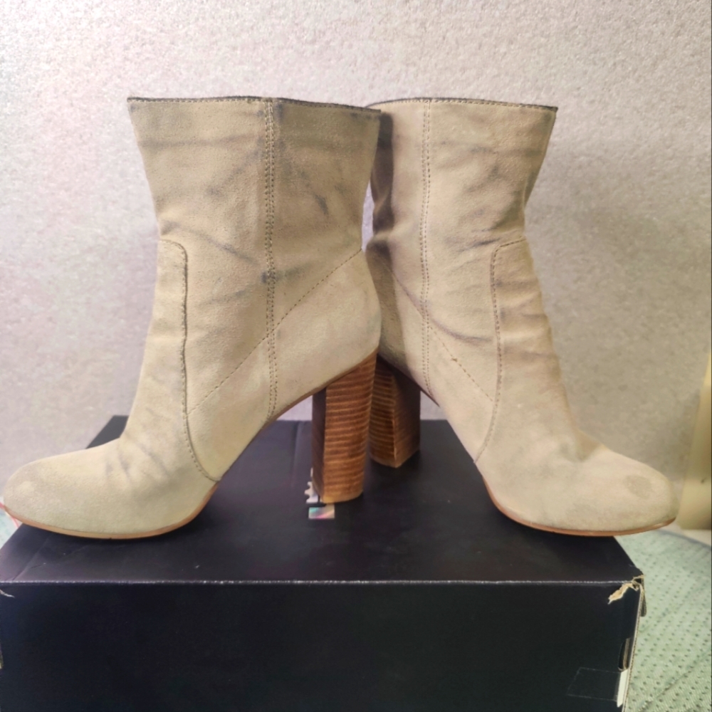 Nine west woman's leather boots size 8.5